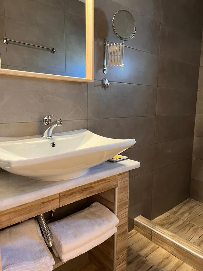 Luxor Premium Suites Salonicco